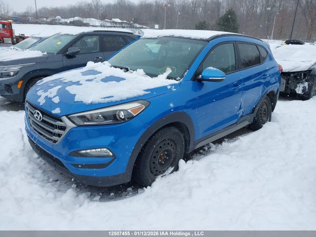 KM8J3CA4XHU300109 Hyundai TUCSON SE
