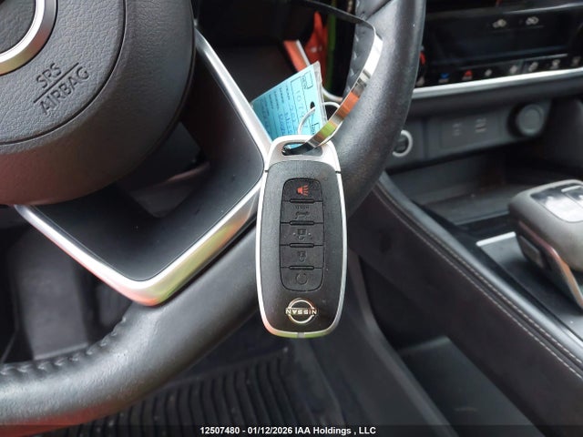 JN8BT3CB1PW181894 Nissan Rogue Sl