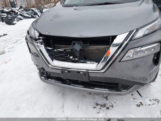 JN8BT3CB1PW181894 Nissan Rogue Sl