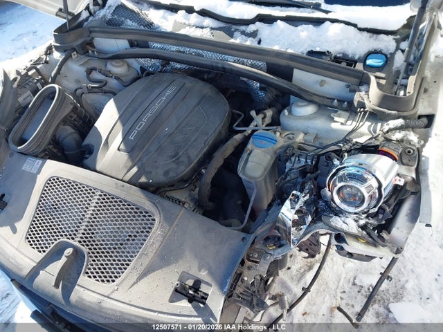 Porsche Macan 2018 WP1AA2A52JLB09114 Image 10