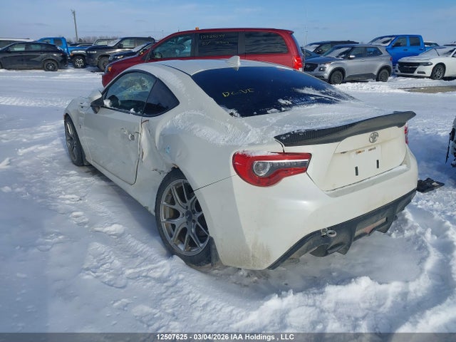 JF1ZNAA13H9708147 Toyota 86 Special Edition
