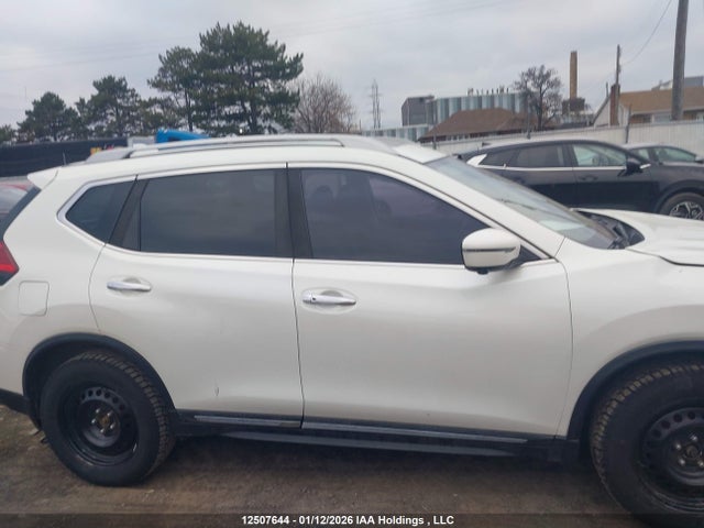 5N1AT2MV0HC777832 Nissan Rogue Sv/sl
