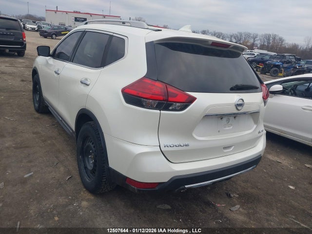 5N1AT2MV0HC777832 Nissan Rogue Sv/sl
