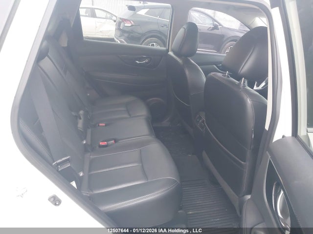 5N1AT2MV0HC777832 Nissan Rogue Sv/sl