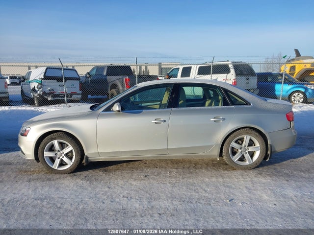 2013 Audi A4 Premium Plus მანქანა იყიდება აუქციონზე, vin: WAUFFCFL5DN030130, აუქციონის ნომერი: 12507647