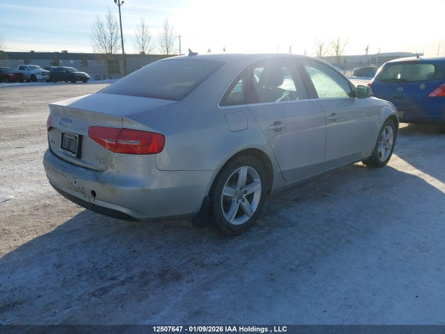 2013 Audi A4 Premium Plus მანქანა იყიდება აუქციონზე, vin: WAUFFCFL5DN030130, აუქციონის ნომერი: 12507647