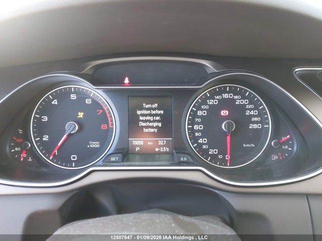 2013 Audi A4 Premium Plus მანქანა იყიდება აუქციონზე, vin: WAUFFCFL5DN030130, აუქციონის ნომერი: 12507647