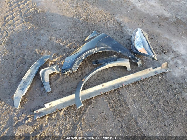 5XYPHDA30KG580824 KIA Sorento 2.4l Ex