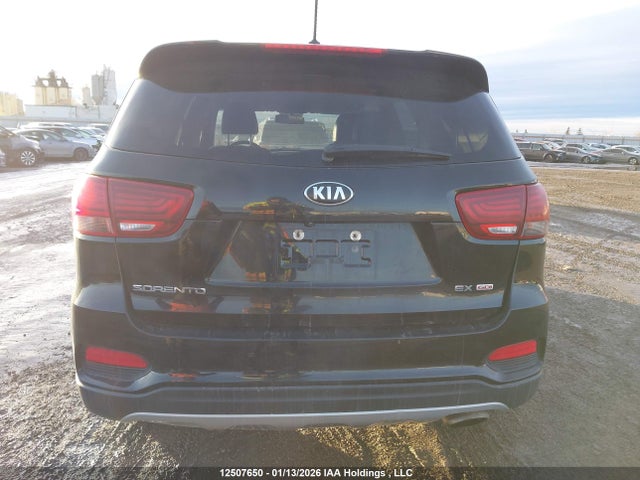 5XYPHDA30KG580824 KIA Sorento 2.4l Ex