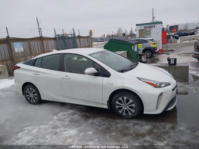 JTDL9RFU0K3003578 Toyota Prius Technology