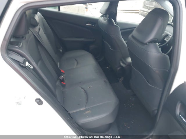 JTDL9RFU0K3003578 Toyota Prius Technology