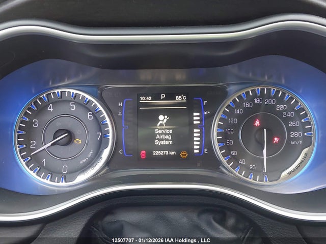 1C3CCCABXGN103319 Chrysler 200 Limited