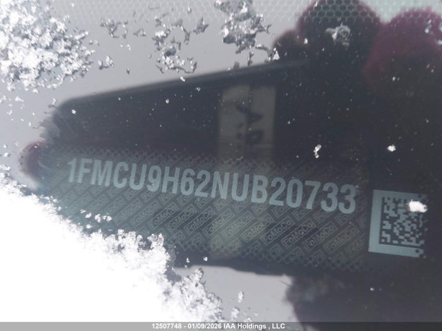 1FMCU9H62NUB20733 Ford ESCAPE SEL