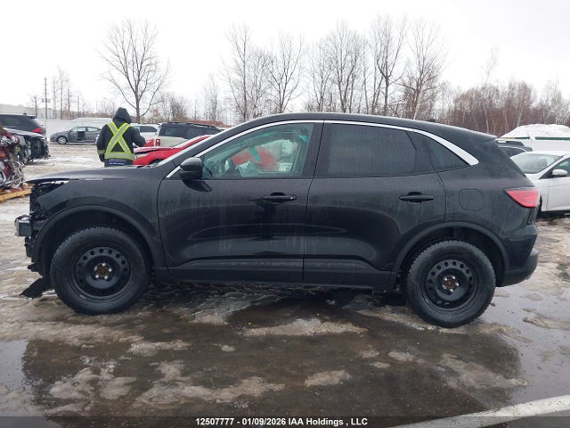 1FMCU9G61NUB81928 Ford ESCAPE SE