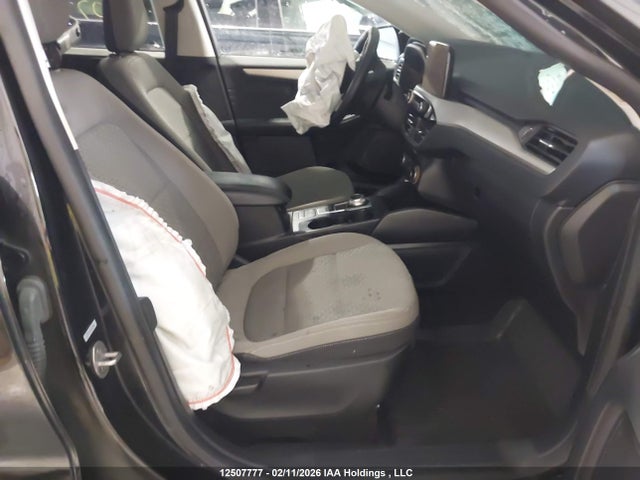 1FMCU9G61NUB81928 Ford ESCAPE SE
