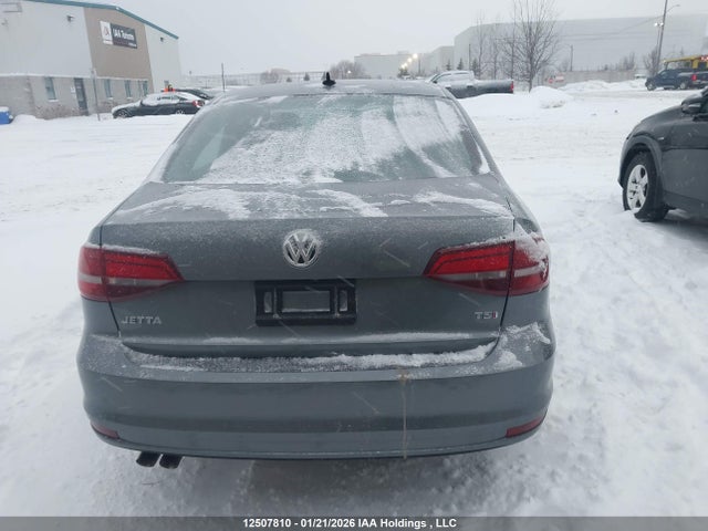 3VW2B7AJXHM285847 Volkswagen Jetta 1.4 Tsi Trendline+
