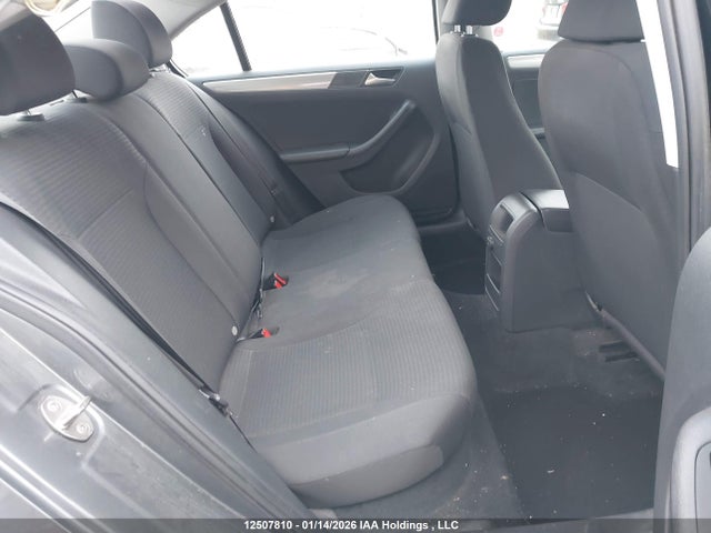 3VW2B7AJXHM285847 Volkswagen Jetta 1.4 Tsi Trendline+