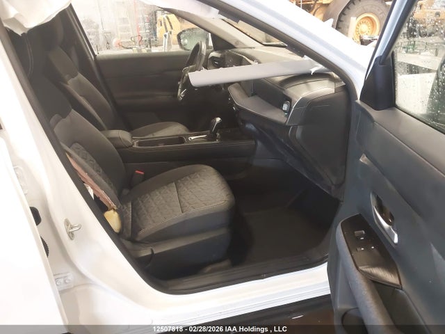 Nissan KICKS SV 2025 3N8AP6CB2SL415069 Image 5