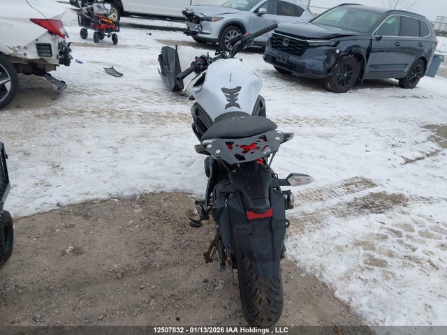 Kawasaki Er650 Ff 2014 JKAEREF13EDA16148 Image 6