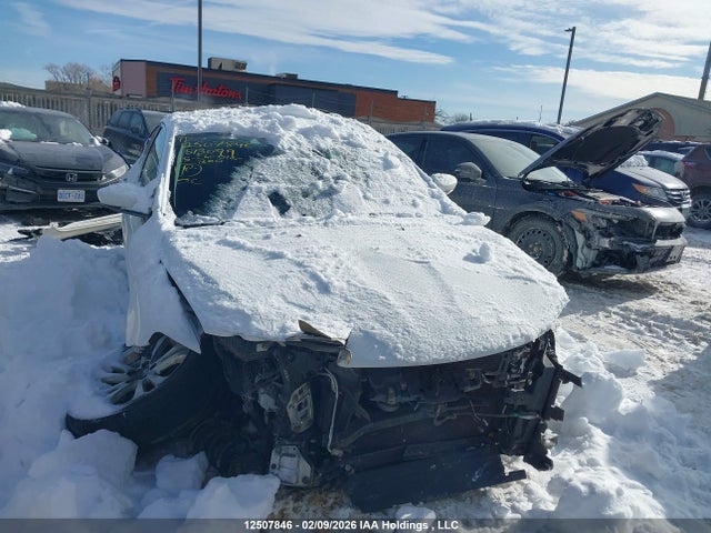 1C3CCCAB3FN513099 Chrysler 200 Limited