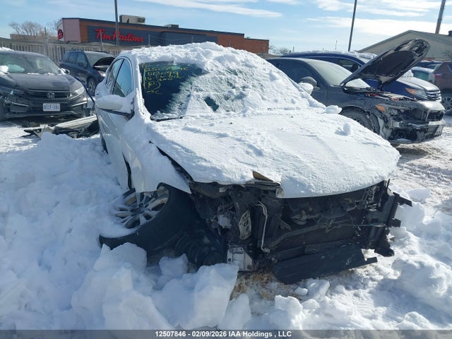 1C3CCCAB3FN513099 Chrysler 200 Limited