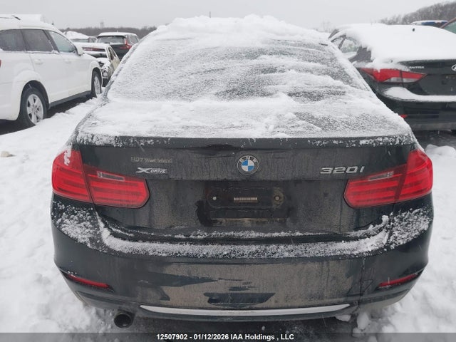 WBA3C3G59ENS70682 BMW 320i Xdrive