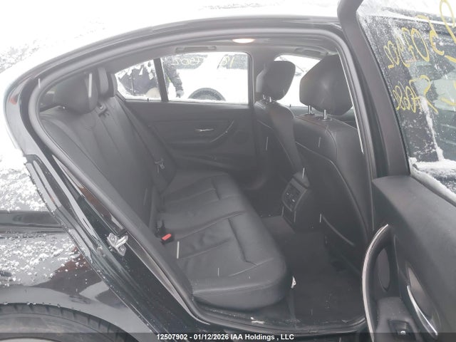 WBA3C3G59ENS70682 BMW 320i Xdrive