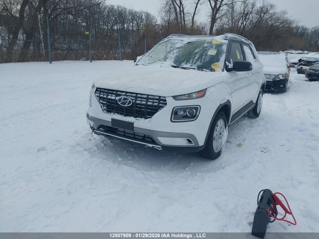 12507909 :رقم المزاد ، KMHRC8A35PU240892 vin ، 2023 Hyundai Venue Preferred With Two-tone Body Colour مزاد بيع