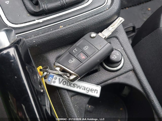 3VWG17AU6JM276054 Volkswagen GOLF S/SE