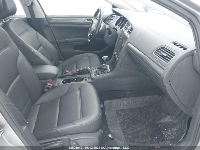 3VWG17AU6JM276054 Volkswagen GOLF S/SE