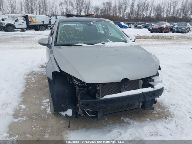 3VWG17AU6JM276054 Volkswagen GOLF S/SE