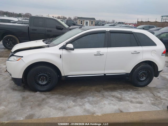 2LMDJ8JK2EBL17197 Lincoln MKX
