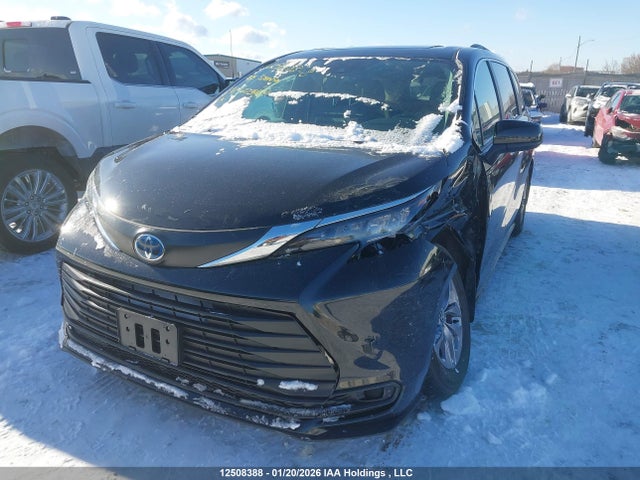 2025 Toyota Sienna Xle 8-passenger მანქანა იყიდება აუქციონზე, vin: 5TDGRKEC3SS273484, აუქციონის ნომერი: 12508388