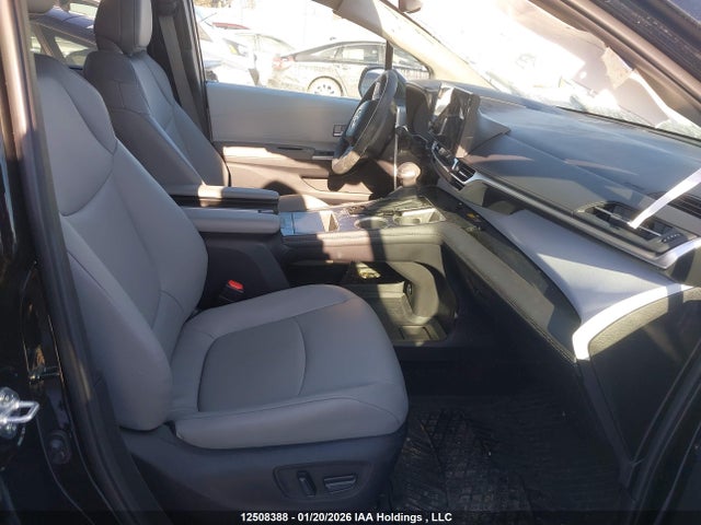 2025 Toyota Sienna Xle 8-passenger მანქანა იყიდება აუქციონზე, vin: 5TDGRKEC3SS273484, აუქციონის ნომერი: 12508388