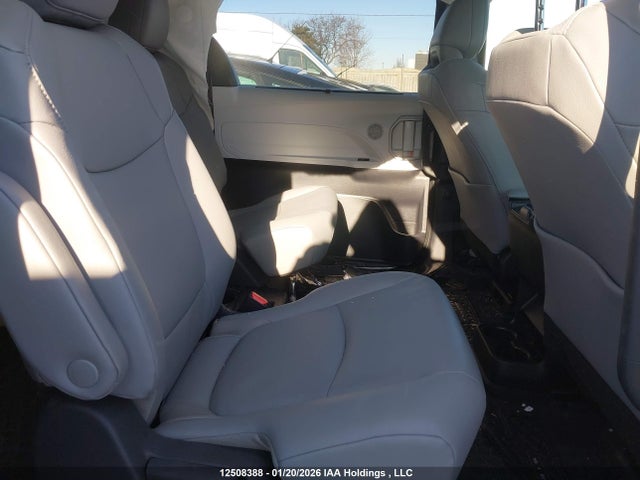2025 Toyota Sienna Xle 8-passenger მანქანა იყიდება აუქციონზე, vin: 5TDGRKEC3SS273484, აუქციონის ნომერი: 12508388