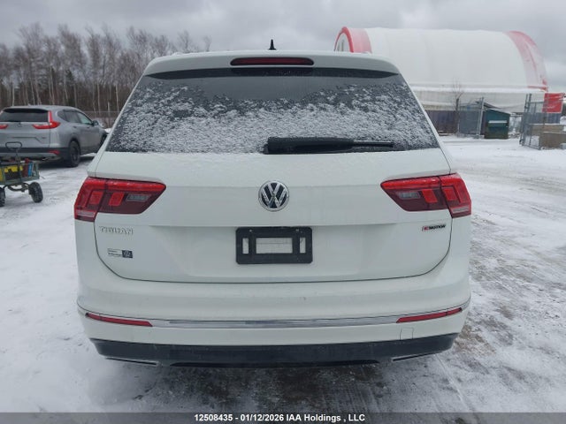 Продажа на аукционе авто 2020 Volkswagen Tiguan Highline, vin: 3VV4B7AX8LM121474, номер лота: 12508435