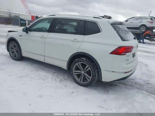 Продажа на аукционе авто 2020 Volkswagen Tiguan Highline, vin: 3VV4B7AX8LM121474, номер лота: 12508435