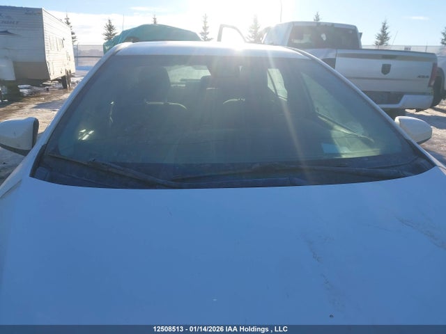 2T1BURHE0HC877428 Toyota COROLLA LE