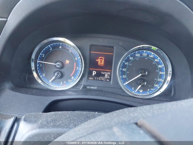 2T1BURHE0HC877428 Toyota COROLLA LE