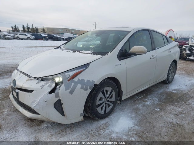JTDKARFU7H3536801 Toyota Prius Technology