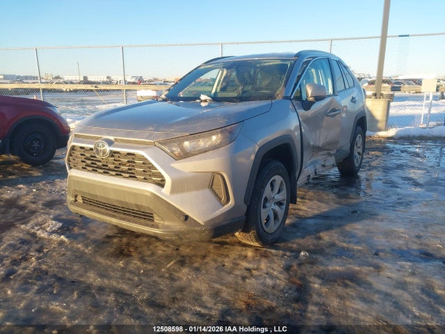 2T3B1RFV8LC121843 Toyota RAV4 LE