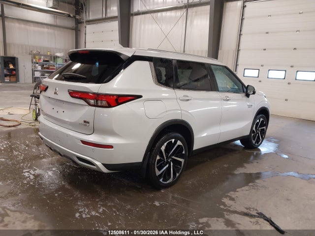 JA4T5VA95RZ624503 Mitsubishi Outlander