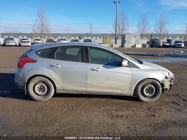 1FADP3K28EL261319 Ford FOCUS SE