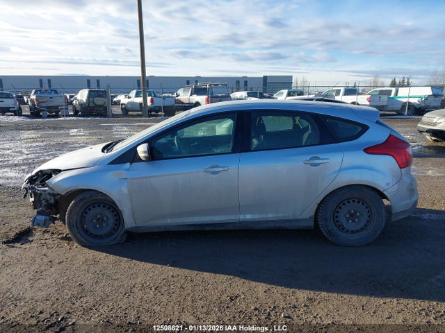 1FADP3K28EL261319 Ford FOCUS SE