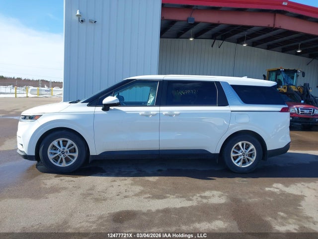 KNDNB5H3XN6156272 KIA Carnival Lx