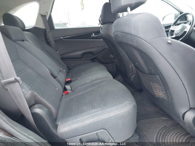 5XYPGDA37KG579902 KIA Sorento L/lx