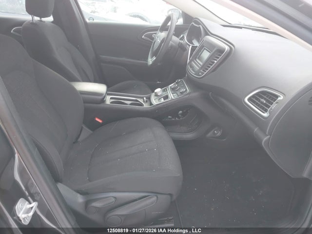 1C3CCCFB9FN549842 Chrysler 200 LX