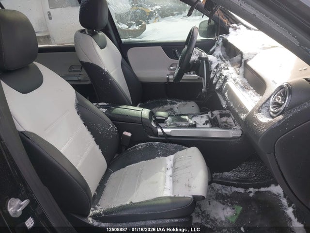W1N4M4HB7MW104287 Mercedes-Benz Glb 250 4matic