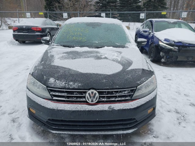 3VWG07AJ1FM338895 Volkswagen JETTA SEL
