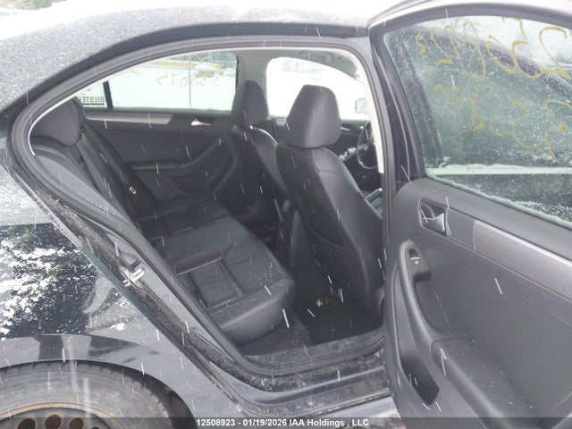3VWG07AJ1FM338895 Volkswagen JETTA SEL